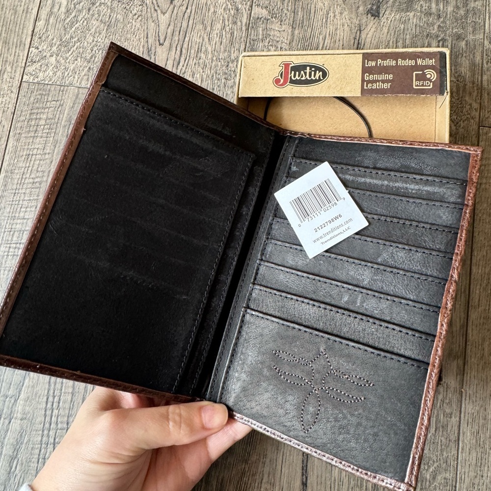 Justin Low Profile Rodeo Wallet Tooled- New In Box - Picture 5 of 6